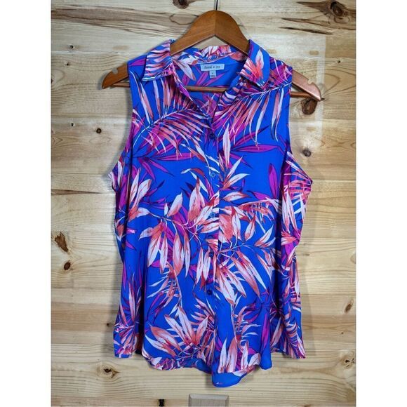 Floral & Ivy Tops - Floral & Ivy Women's Size Medium Blue Tropical Floral Print Sleeveless Button Do
